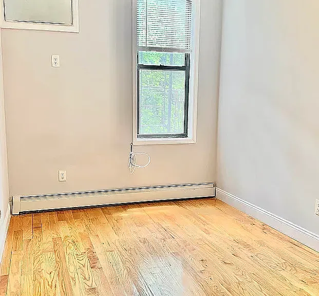118A Schaefer St #2 — Photo 3