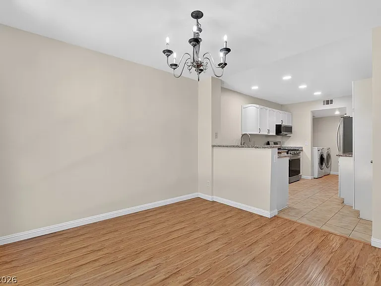 7926 Rosellen Ave — Photo 6