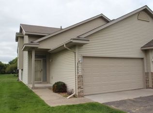 1059 Honeysuckle Ln SE, Cambridge, MN 55008