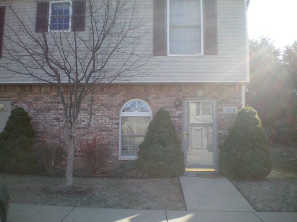3351 S Oaklawn Cir