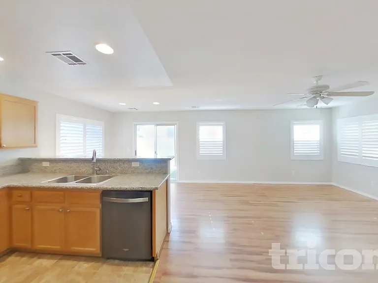 982 Valetta Flat Ave — Photo 5