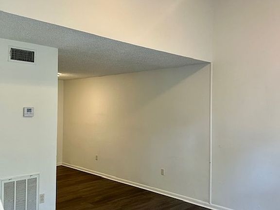 2nd image of 125 N Jefferson Ave APT 8