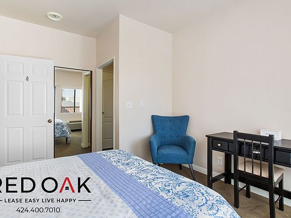 4th image of 539 N Mentor Ave #228