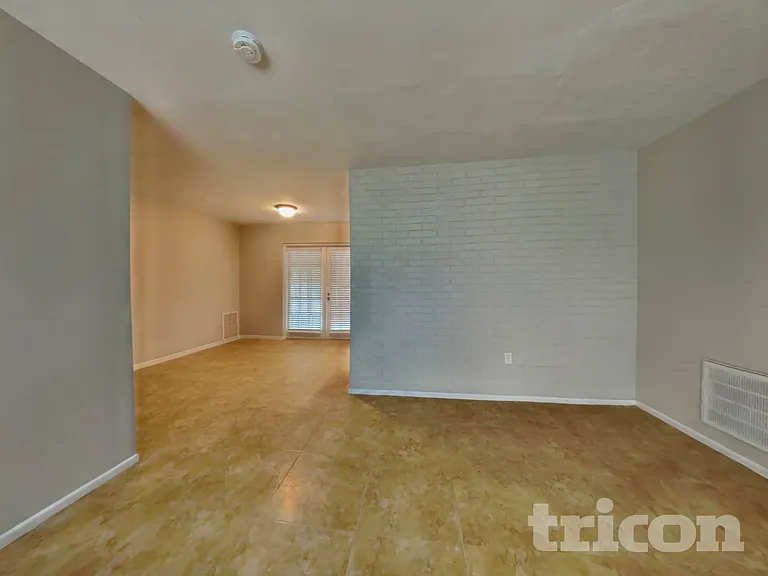 3708 Lei Dr — Photo 3