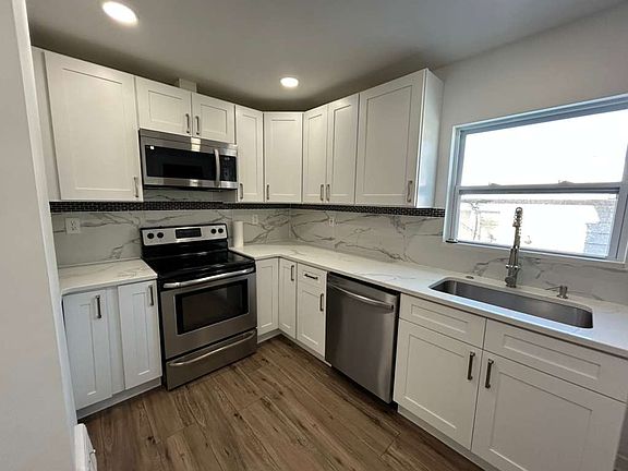 2nd image of 1704 Brest Ave