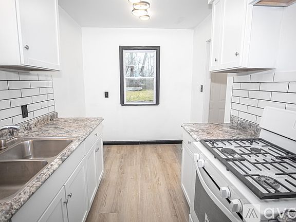 4th image of 12410 Lena Ave #Le