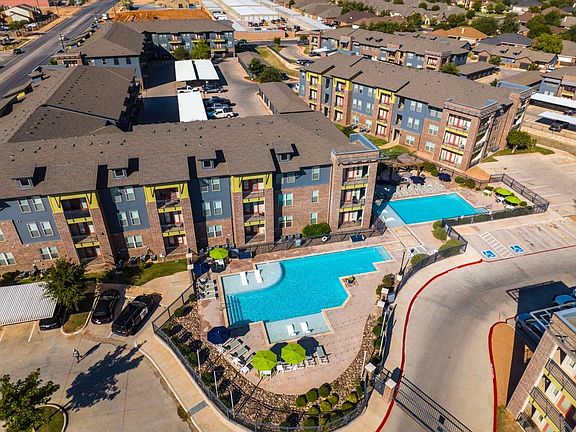 3rd image of 5200 Briarwood Ave APT 4202