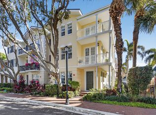 1037 W Heritage Club Circle, Delray Beach, FL 33483