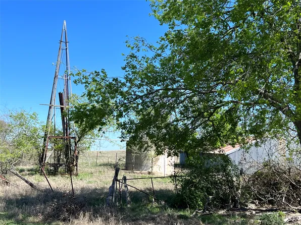 24 Private Road 6332, Hamilton, TX 76531