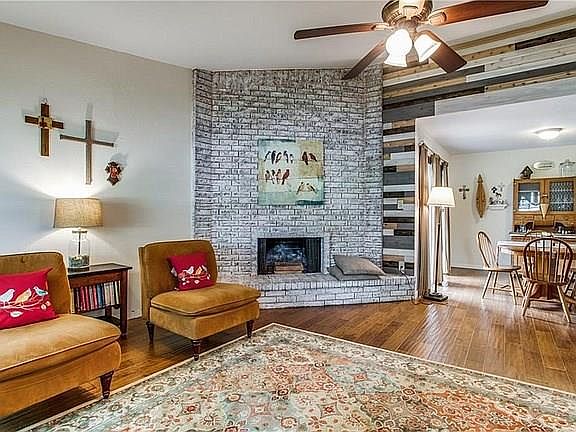 3rd image of 414 Cambria Dr