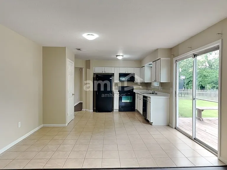13943 Wakefield Pl — Photo 3