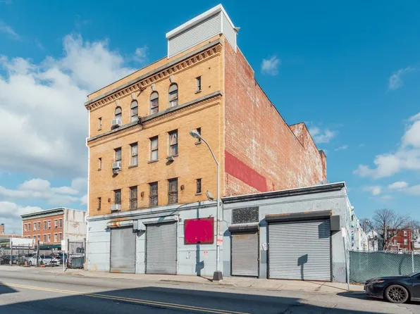 622 Communipaw Avenue image 2 of 5