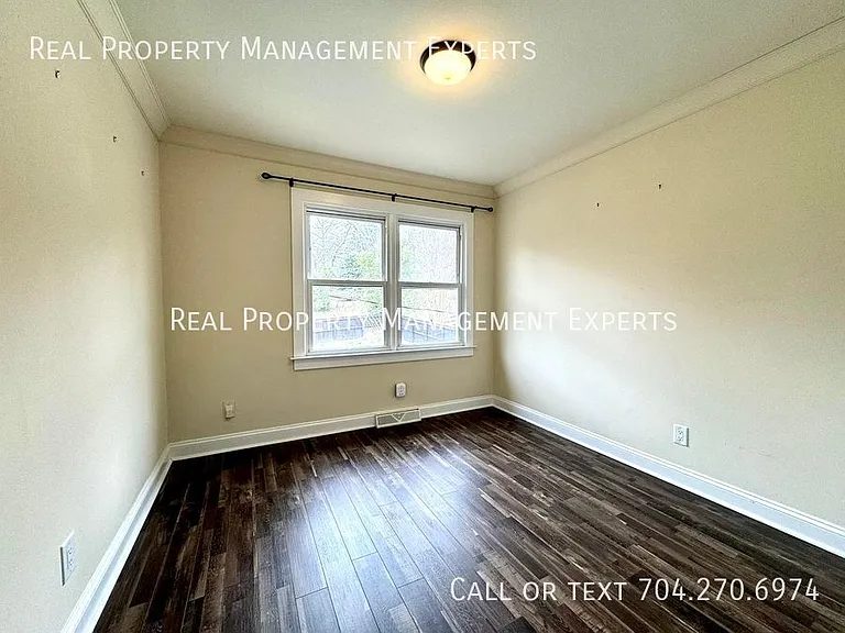 900 Tally Ho Ct — Photo 17