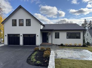 180 Walker Bungalow Rd, Portsmouth, NH 03801