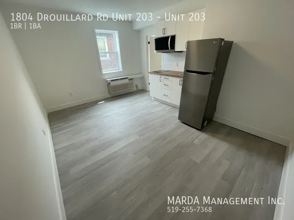 1804 Drouillard Rd Unit 203, Windsor, ON N8W 3X5
