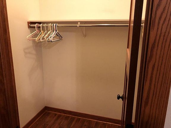 3rd image of 16864 S Davis St APT 2C