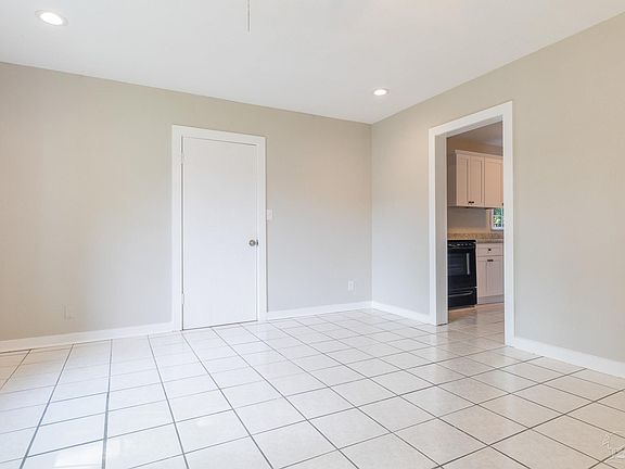 5th image of 4901 W Jackson St