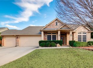 2479 Lakewood Dr, Grand Prairie, TX 75054