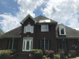 70 Cary Dr, Bruceton, TN 38317