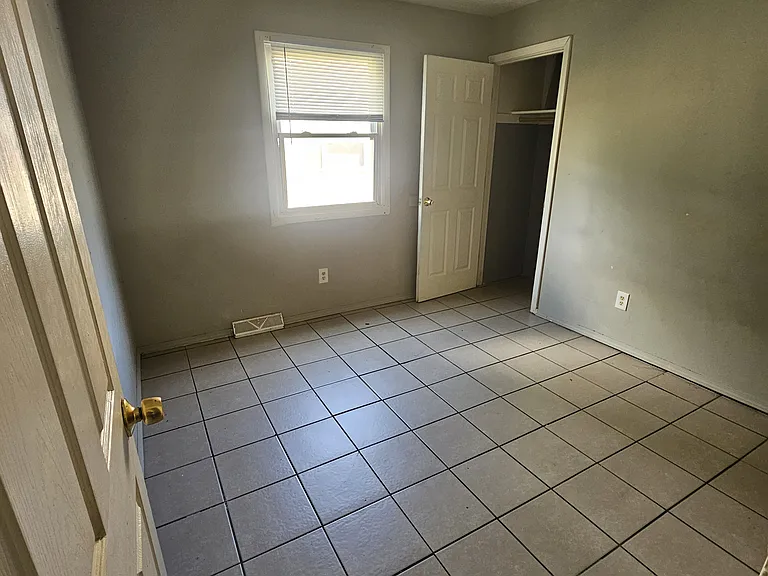 6503 N 53rd St #1 — Photo 4
