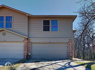 320 Ezekial Ave, Dallas, TX 75217