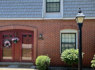 624 Carriage Cir, Pittsburgh, PA 15205