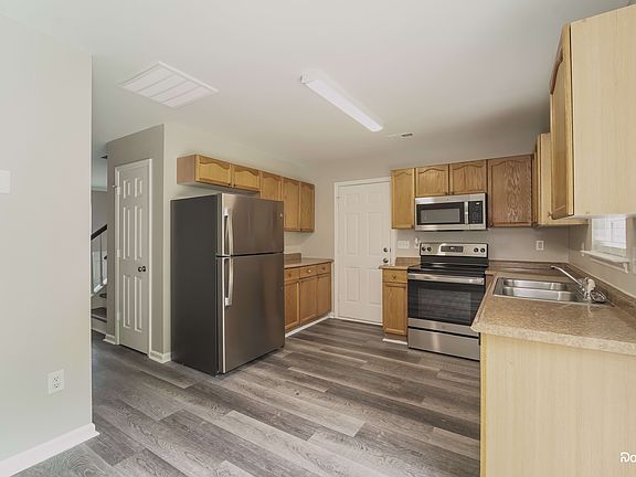 3rd image of 8716 Clifton Meadow Dr