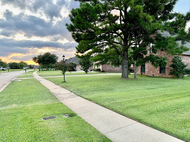 Sidewalk in the frontyard