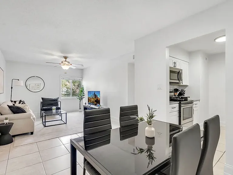 Innovo Living Hyde Park- Palma Ceia — Photo 35