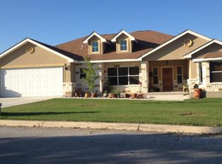 2205 Geneva St, Castroville, TX 78009