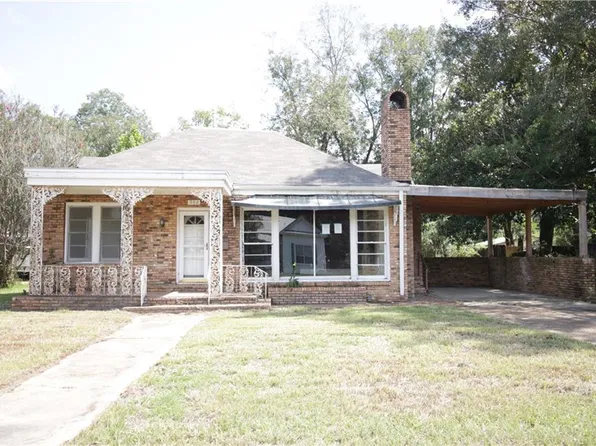 502 S 10th St, Oakdale, LA 71463