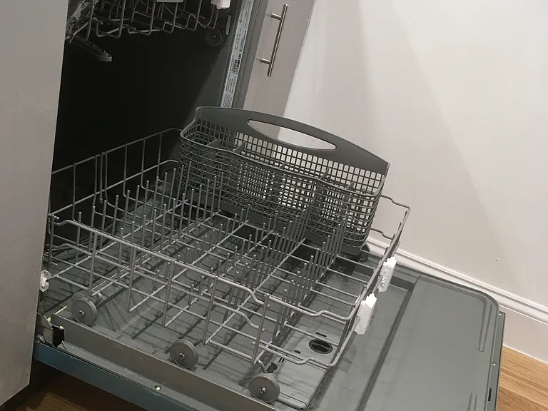 299 Hinsdale St #2 — Photo 8