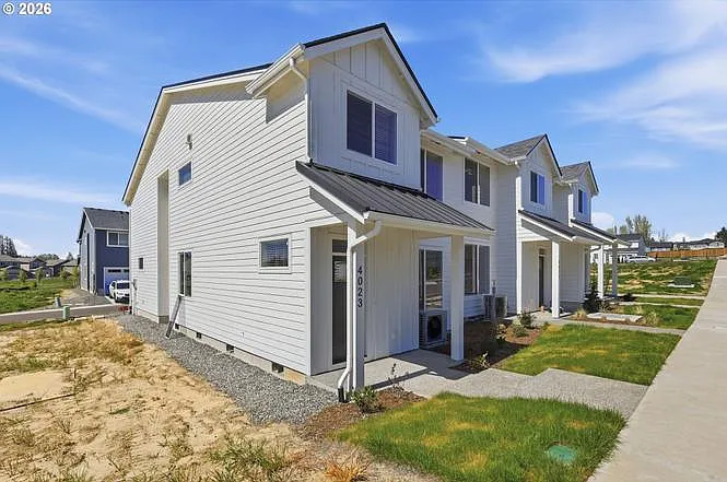 4023 SW Royal Ave — Photo 1