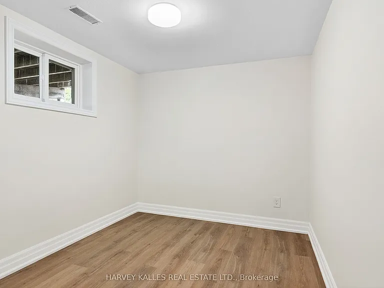 67 Robinglade Dr #BASEMENT — Photo 18