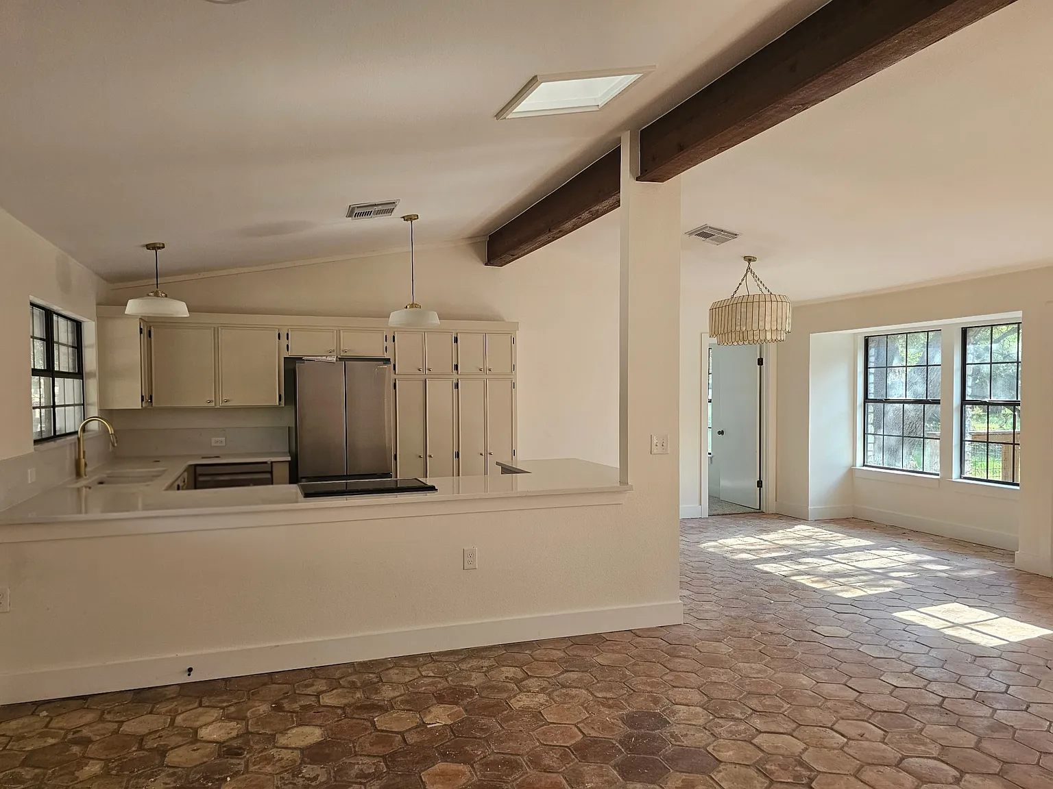 2 bed, 1782 sqft, $2,595 — Photo 2