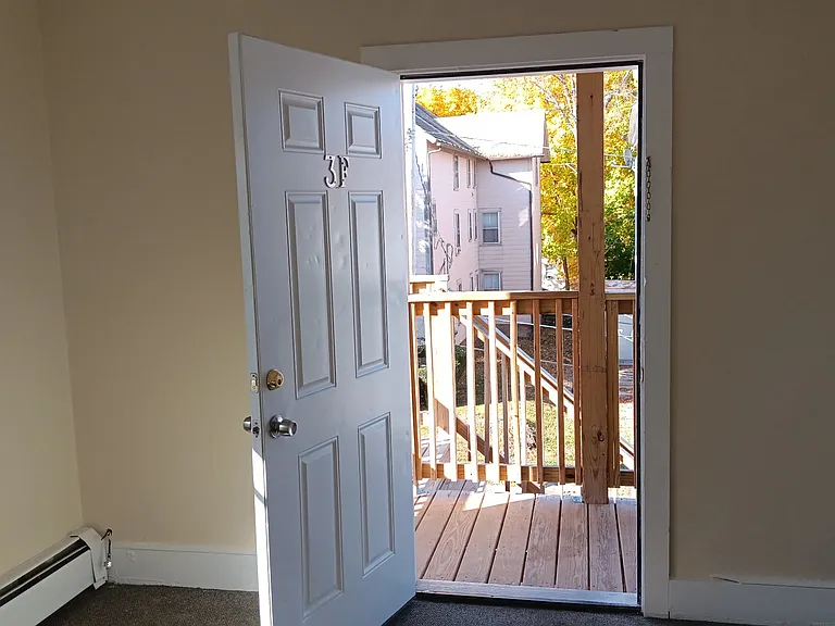 85 Pine St #3F — Photo 8