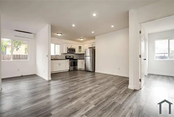 3 bed, 1095 sqft, $3,500 — Photo 4