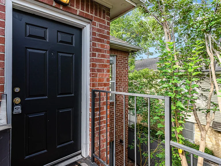 3329 Rosedale Ave #21 — Photo 22