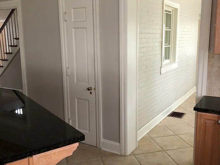 1453 Tates Creek Rd — Photo 5