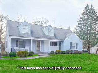 19 New County Rd, Airmont, NY 10952