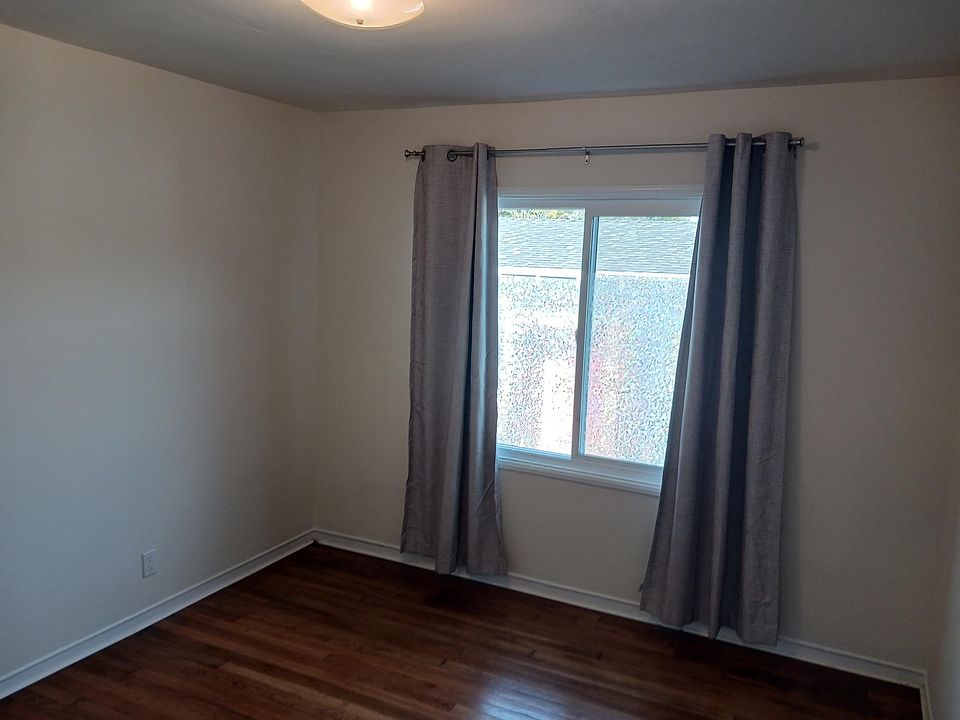 1st image of 1423 59th Richmond Cir