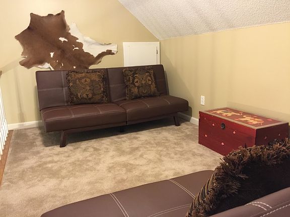 3rd image of 120 Cedar Hill Dr