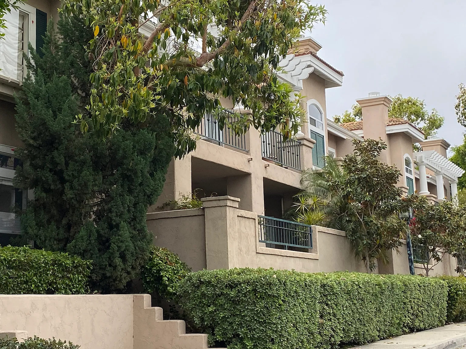 1 bed, 727 sqft, $2,995 — Photo 2