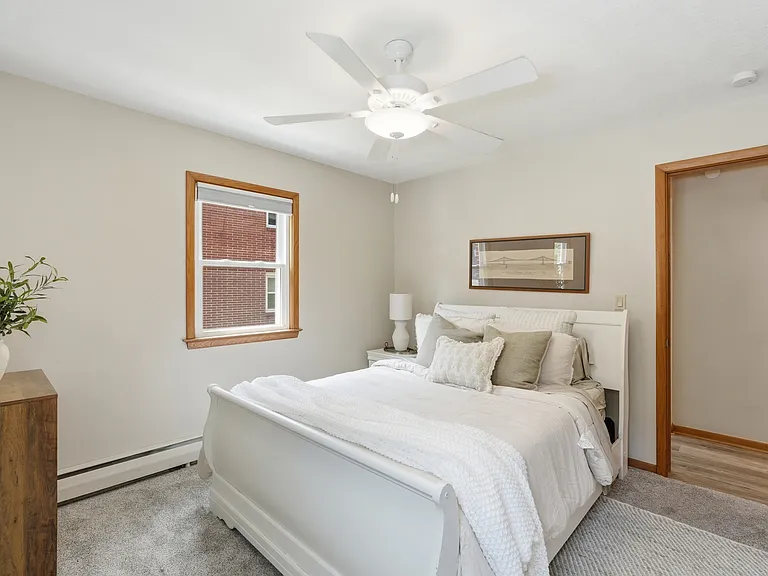 4220 Ingersoll Ave #202 — Photo 5