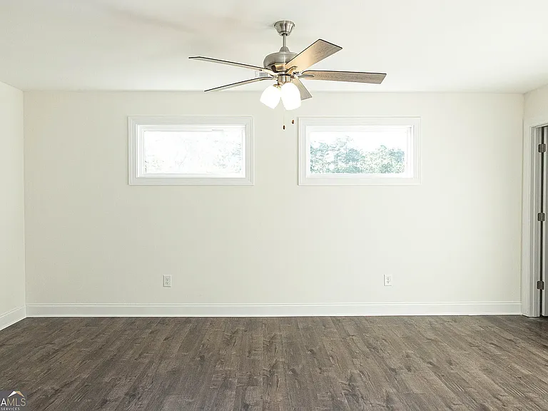 705 Riverside Ests — Photo 16