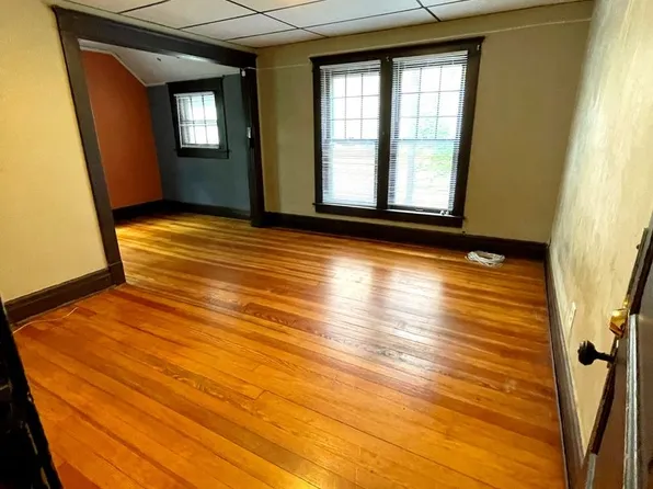 1011 Vaughn St, Ann Arbor, MI 48104