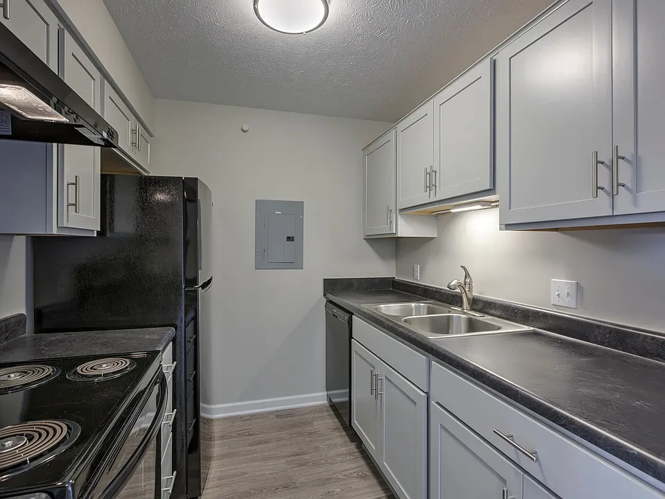 The Pines at Q Plaza Apartments