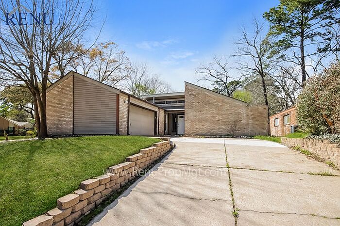 1st image of 3903 Holly Green Ct