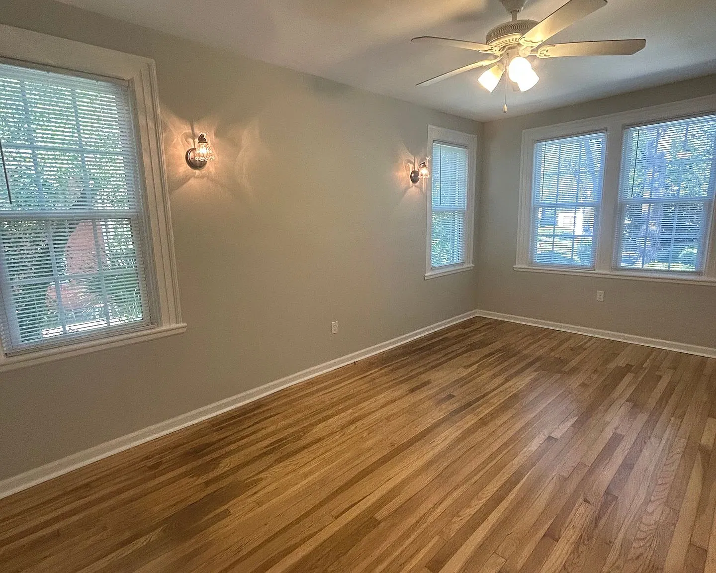 703 East 41st Street — Photo 3