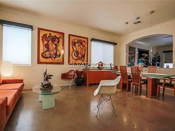 4th image of 2525 Grange Ave